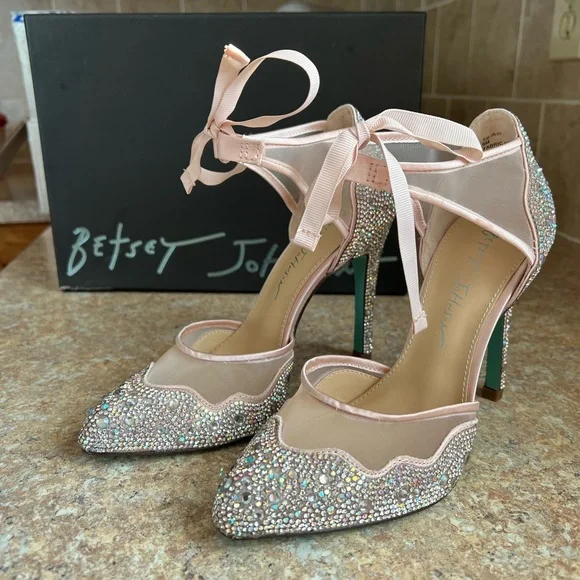 Betsey Johnson IRIS Size 6 Champagne Heels - Picture 1 of 7